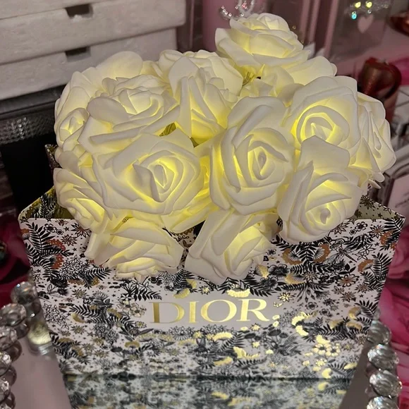 GlammitCreations Arrangement with Real Dior Bag - Remote - Picture 4 of 12